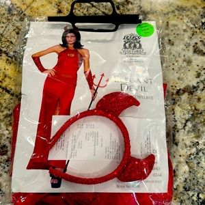 Women’s “Elegant Devil” Halloween costume